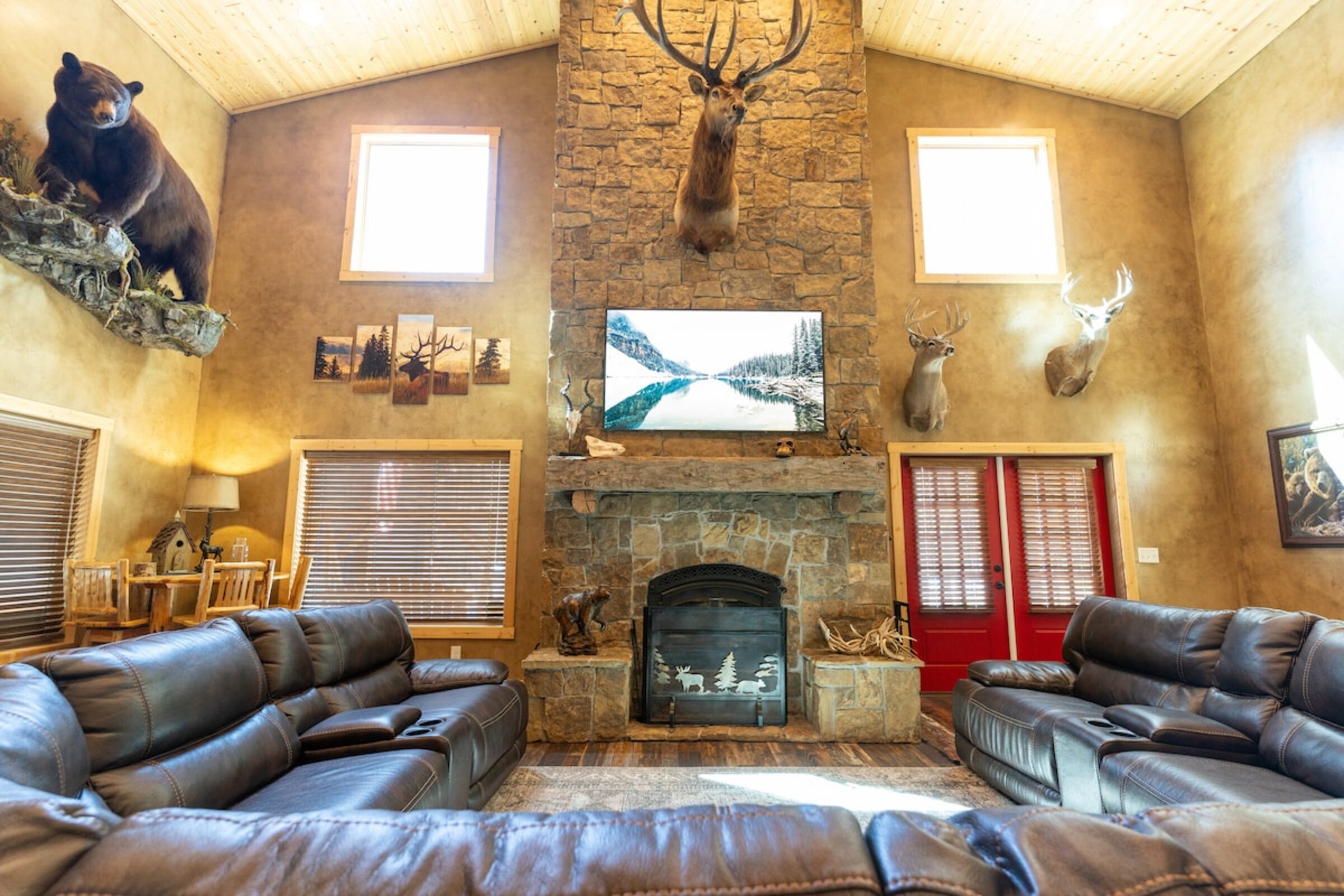 Trails End Lodge — view 2